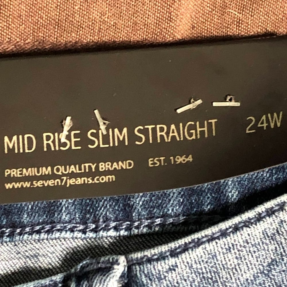NWT-Seven7-Sequins Patch Mid-Rise Slim Straight Ankle Jeans-Sz 24W - Picture 6 of 13